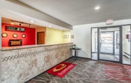 Lobby 7 Econo Lodge