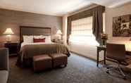 Kamar Tidur 6 The Whitehall Hotel