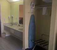 In-room Bathroom 6 Days Inn & Suites by Wyndham Port Richey
