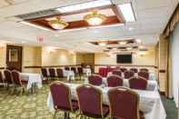 ห้องประชุม Clarion Hotel & Suites Hamden - New Haven