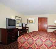 Bedroom 5 Econo Lodge