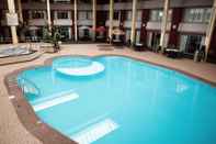 Swimming Pool Grand Hotel