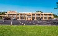 Exterior 6 Econo Lodge Kearney - Liberty