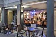 Quầy bar, cafe và phòng lounge Best Western Hotel Zur Post