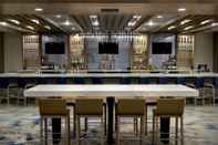 Bar, Kafe dan Lounge Delta Hotels by Marriott Utica