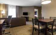 Kamar Tidur 2 Comfort Suites Youngstown North