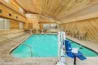 Swimming Pool Americas Best Value Inn & Suites Atlantic