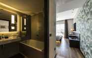 In-room Bathroom 3 Hotel Manin