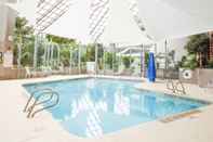 Swimming Pool DoubleTree by Hilton Rochester