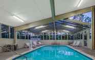 Swimming Pool 5 Econo Lodge Louisville East