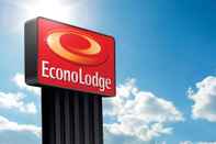 Exterior Econo Lodge Louisville East