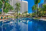 Swimming Pool Edsa Shangri-La, Manila