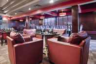 Bar, Cafe and Lounge Best Western Premier Denham Inn & Suites