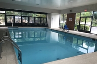 Swimming Pool Wingate by Wyndham Williamsburg