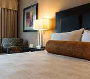 Bilik Tidur 4 Monarch Hotel & Conference Center