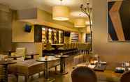 Quầy bar, cafe và phòng lounge 2 Sheraton Commander Hotel