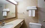 In-room Bathroom 5 Best Western North Bay Hotel & Conference Centre