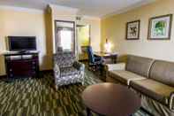 Common Space Quality Inn Oceanfront