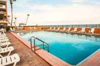 Kolam Renang Quality Inn Oceanfront