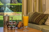 Bar, Cafe and Lounge Donnington Valley Hotel and Spa