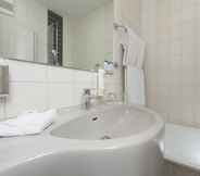 In-room Bathroom 5 Best Western Hotel Rastatt