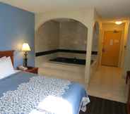 ห้องนอน 4 Days Inn by Wyndham Runnemede Philadelphia Area