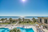 Swimming Pool Ocean Crest Inn and Suites