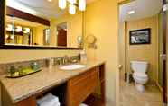 Toilet Kamar 7 Best Western Premier Waterfront Hotel & Convention Center