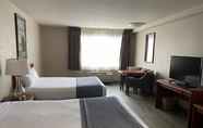 Bedroom 4 Shilo Inn Suites - Salem