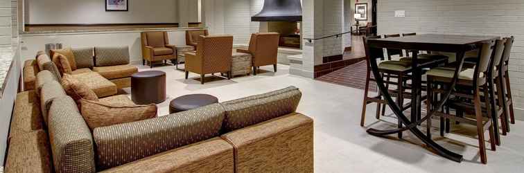 Lobi Best Western London Airport Inn & Suites