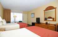 Bedroom 3 Baymont by Wyndham Lynchburg