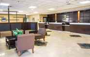 Lobi 2 Clarion Inn & Suites Miami International Airport