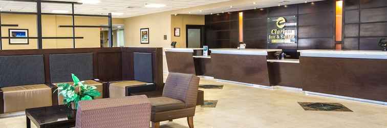 Lobi Clarion Inn & Suites Miami International Airport