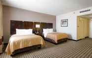 Kamar Tidur 4 Clarion Inn & Suites Miami International Airport
