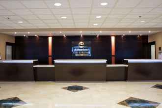 Lobi 4 Clarion Inn & Suites Miami International Airport