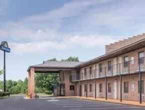 Exterior 4 Days Inn by Wyndham Brownsville