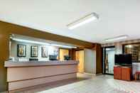 Lobby Days Inn by Wyndham Vineland