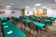 Functional Hall Days Inn by Wyndham Vineland