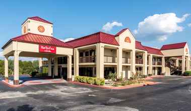 Exterior 4 Red Roof Inn & Suites Clinton