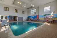 Swimming Pool Hampton Inn by Hilton Concord/Bow
