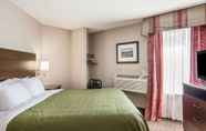 ห้องนอน 6 Quality Inn & Suites Lawrence - University Area