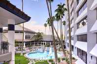 Swimming Pool Delta Hotels by Marriott Phoenix Mesa