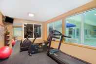 Fitness Center Days Inn by Wyndham Fremont