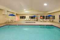 Swimming Pool Days Inn by Wyndham Fremont