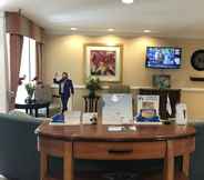 Lobby 2 Baymont By Wyndham Gainesville I-75