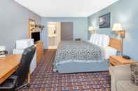 Bedroom Days Inn by Wyndham Farmer City