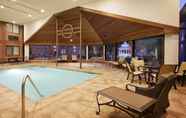 Swimming Pool 6 Ann Arbor Regent Hotel & Suites