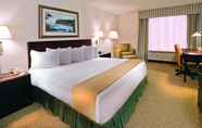 Kamar Tidur 3 Ann Arbor Regent Hotel & Suites