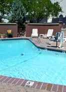 SWIMMING_POOL Safari Inn Downtown