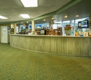 Lobby 3 Days Inn & Suites by Wyndham Jekyll Island